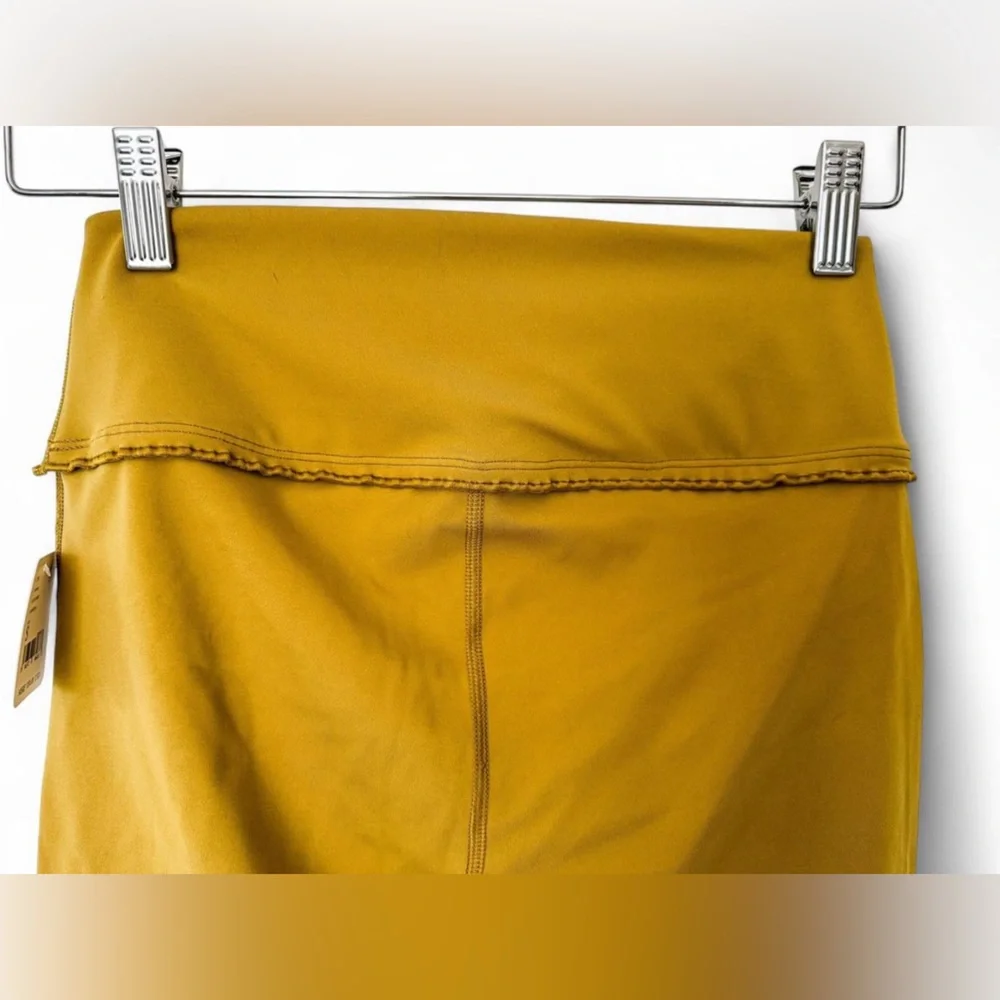 FREE PEOPLE Movement Heart Rate Alchemy Women’s Athletic Bike Shorts - Small
